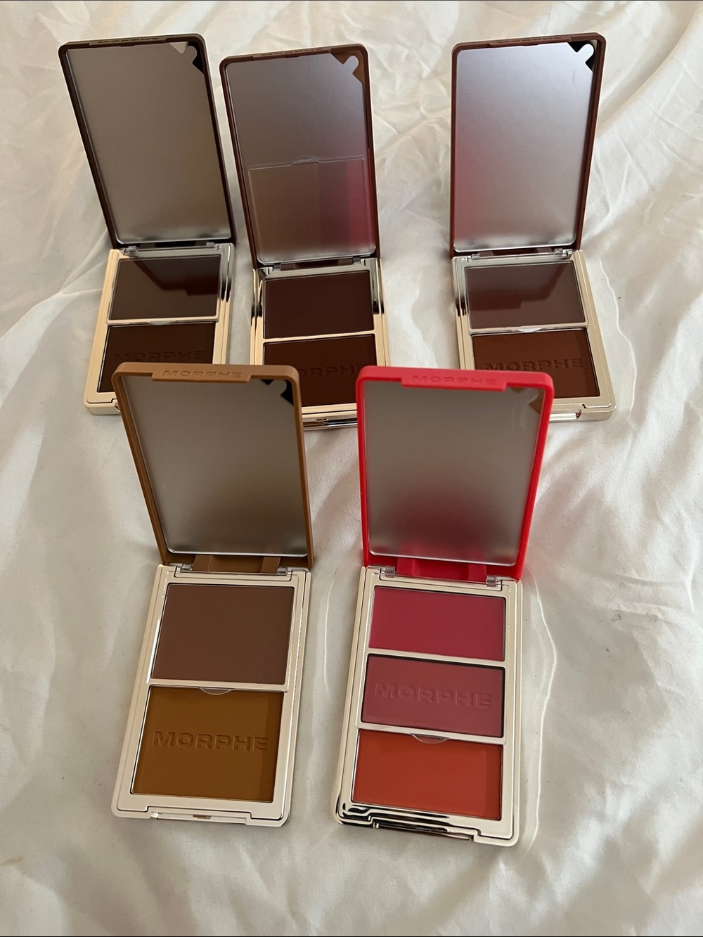 Morphe CHEEK THRILLS BRONZE &
TONE DUOS and Cheek Thrills Multi-Finish
Face TriO